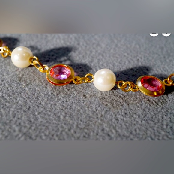 🌸🌼Pearl Faux Tennis Link Station Style Glass Stone Yellow Gold Tone Necklace - Picture 2 of 7